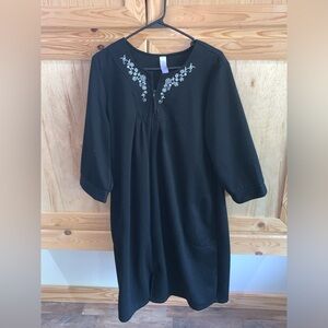 Secret Treasures black white quilted style zip front robe size L 12/14